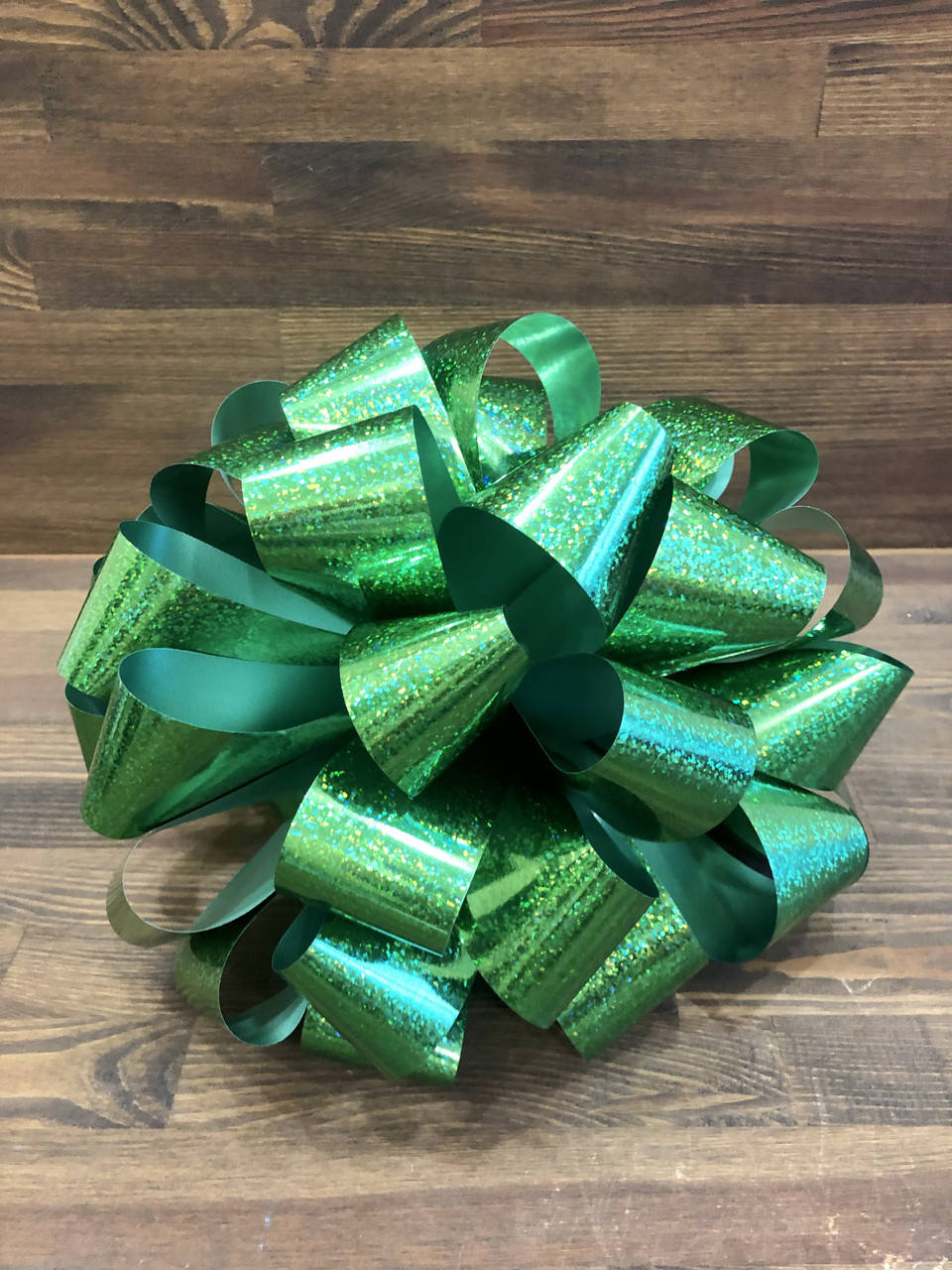 

Бант подарочный пышный Зеленый (диаметр 30 см) на клеевой основе