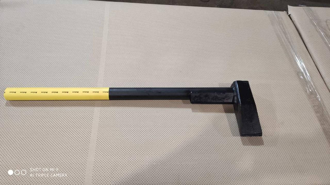 

Колун кованный, топор