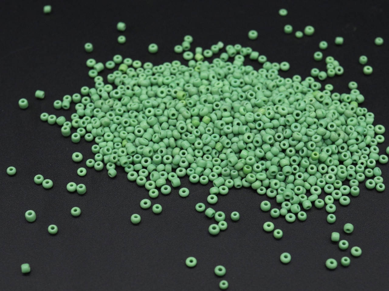 

Бисер круглый. №8/0. 3мм. 100г/уп