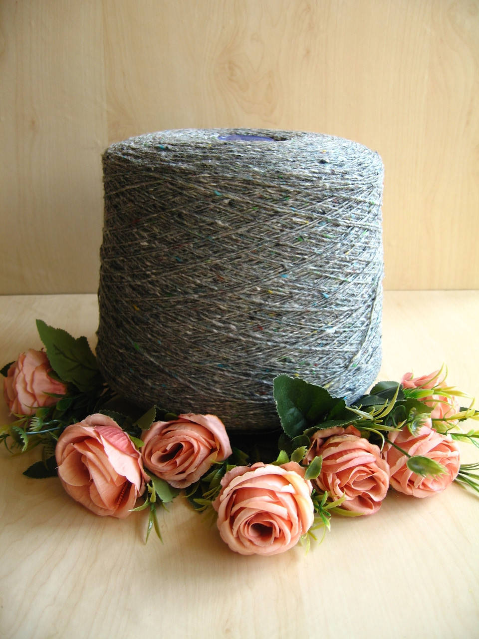 

Итальянский бобинный Твид от Mille Fili art Puzzle 60% Меринос 20% Вискоза, 20% РА.. 380 м/100 гр. Серый