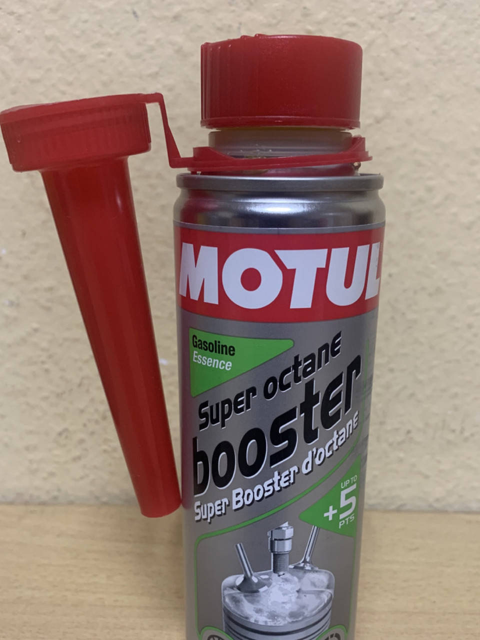 

Октан корректор (5 единиц) MOTUL Super Octane Booster Gasoline 300ml (107812)