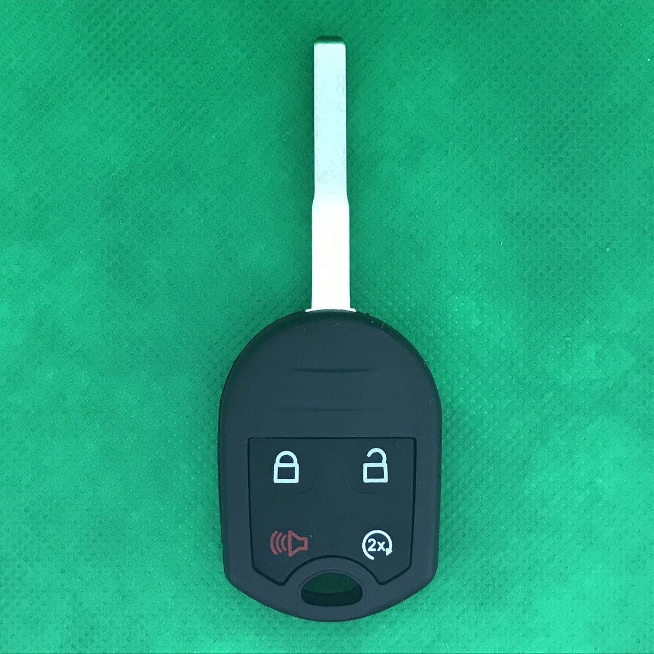 

Корпус авто ключа для Ford (Форд), 3 + 1 кнопки, с лезвием HU101