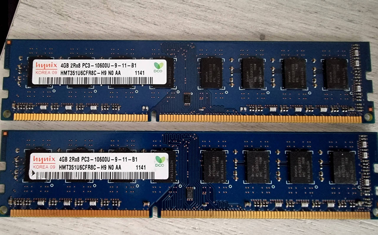 

Качественная память для ПК DDR3 4GB Hynix PС3 10600 1333 ; INTEL AMD!