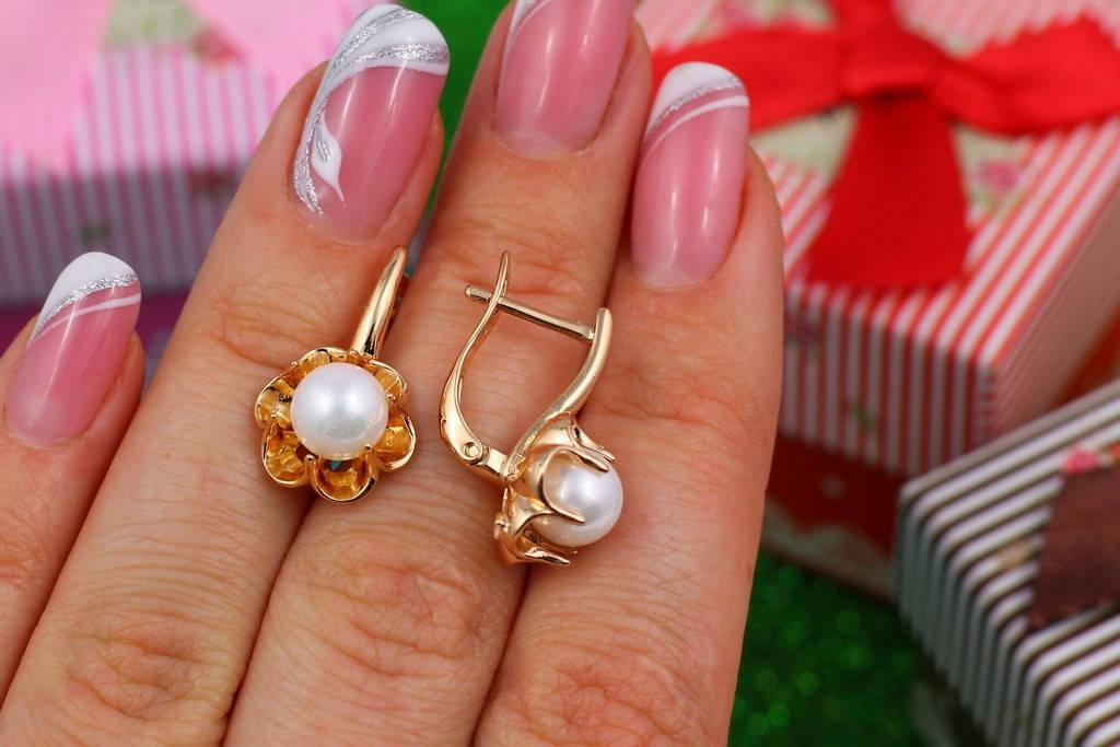 

Серьги Xuping Jewelry с белым жемчугом 2 см золотистые