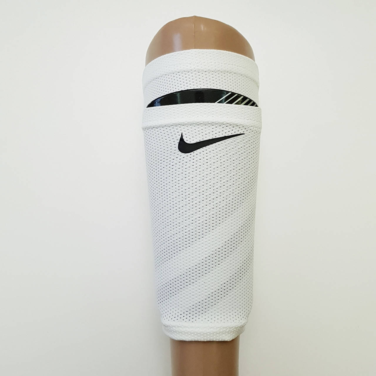 

Чулки держатели футбольные NIKE для щитков (белые)