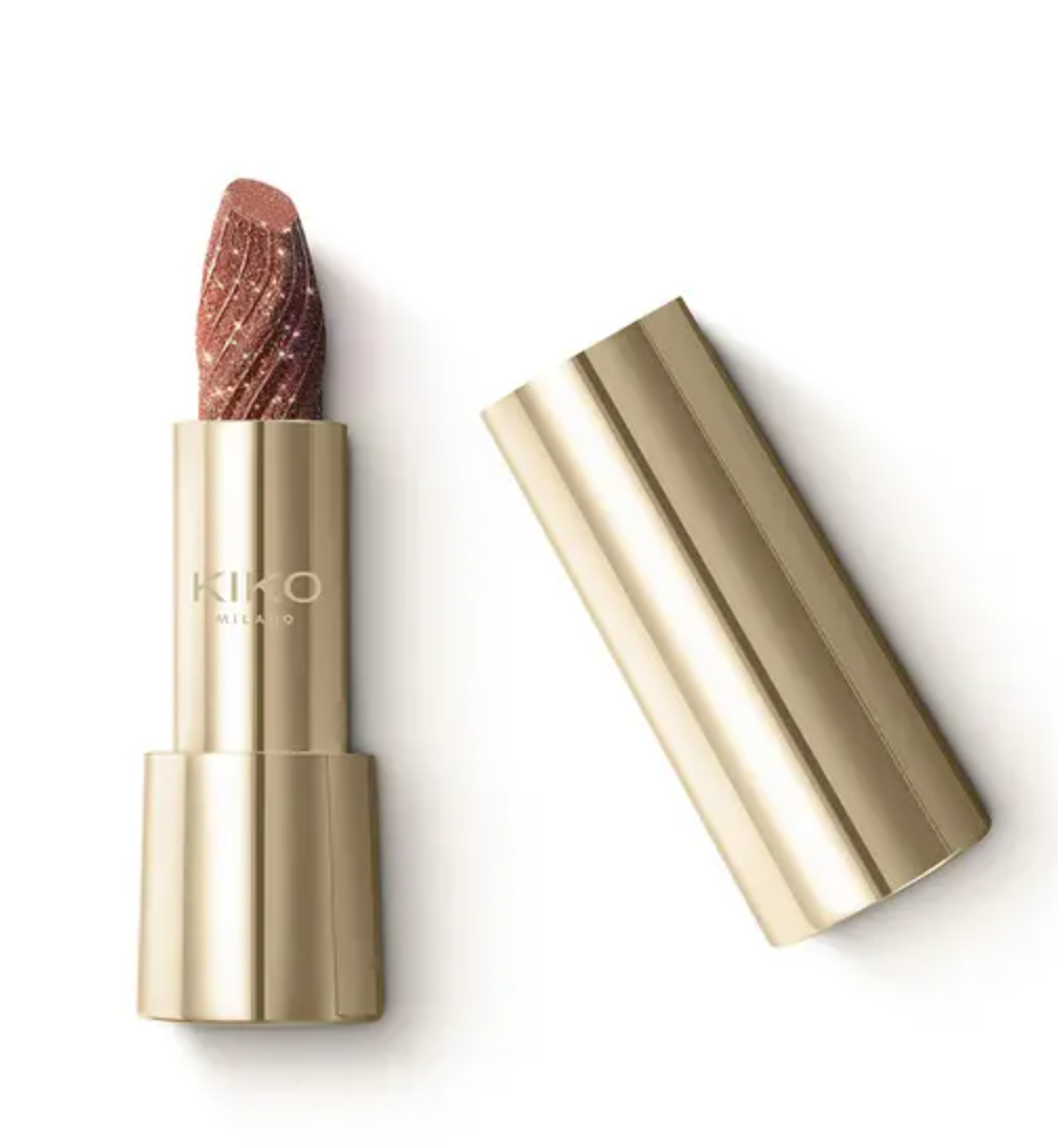 

Металлическая помада A Holiday Fable Enchanting Lipstick Kiko (01 Dazzling Nude)
