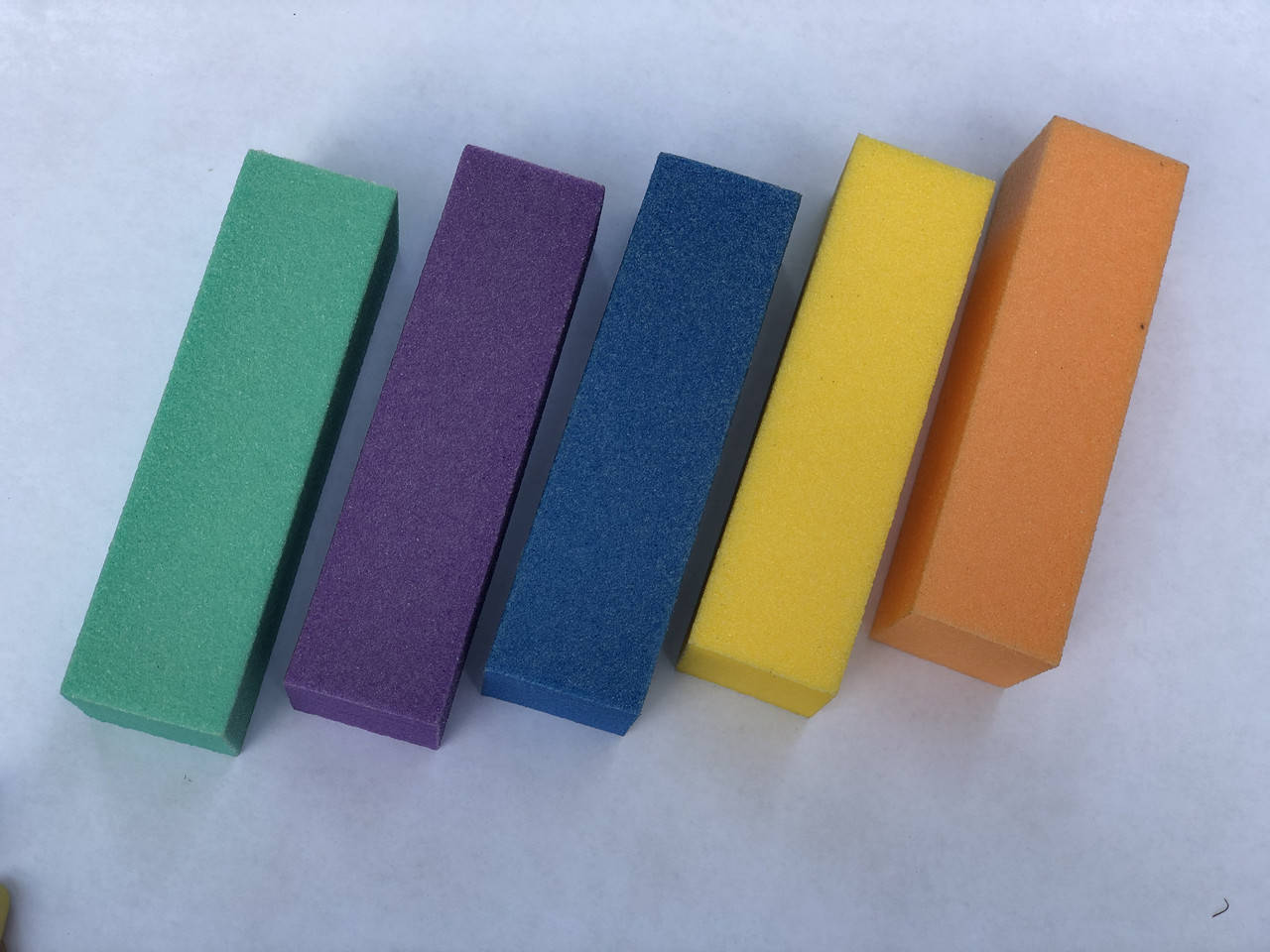 

Баф Lilly Beaute Радуга форма брусок