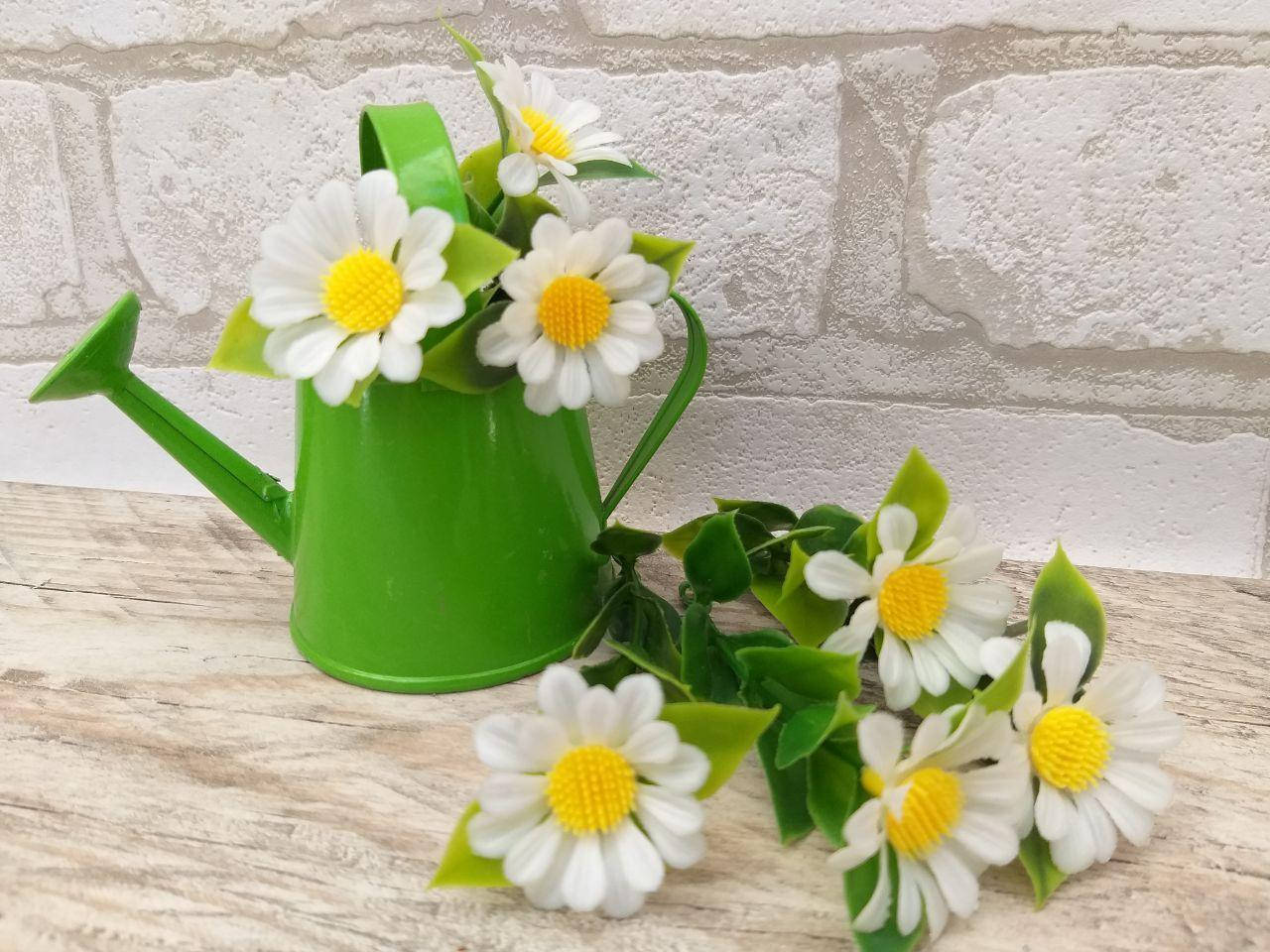 

Ромашки пластиковые с зеленью 7 шт\уп., 15\10 грн (цена за 1 шт.+5 грн.)