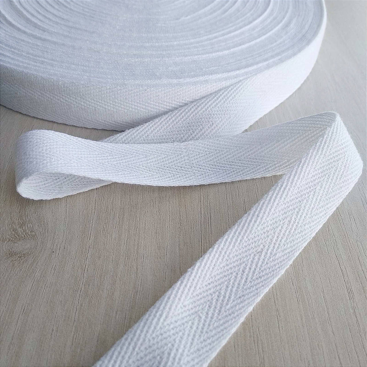 

Тасьма кіперна шириною 2 см, біла, Белый