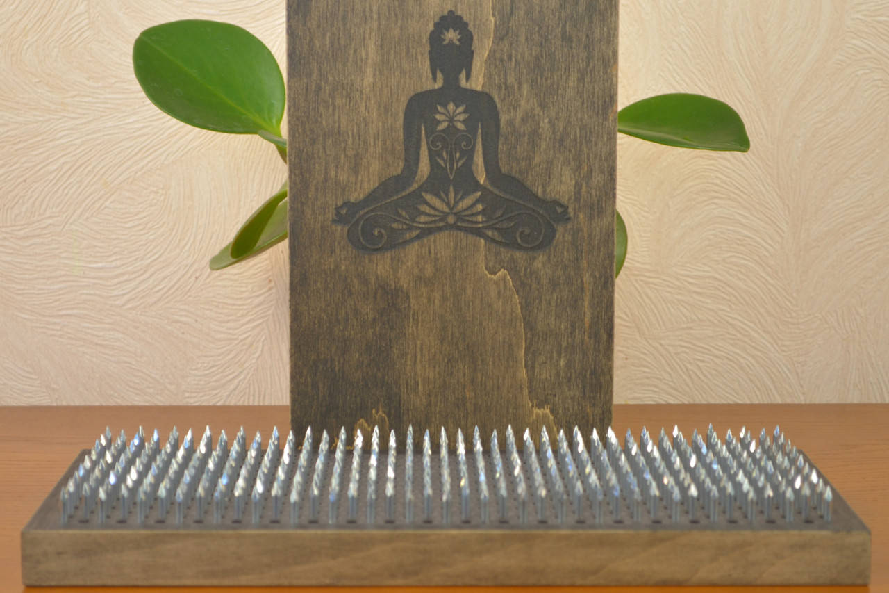 

Доски Садху Доска для йоги с нержавеющими гвоздями, с гравировкой "Лотос" для начинающих с шагом 1 см