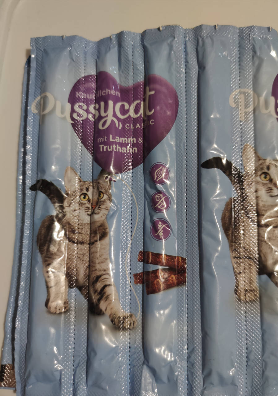 

Лакомства палочки для котов с ягненком 50гр 10 шт по 5 грамм Германия