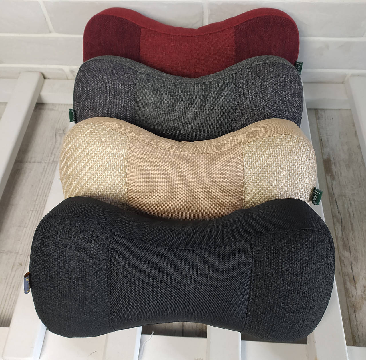 

Подушка на подголовник в авто под голову и шею EKKOSEAT. Универсальная.