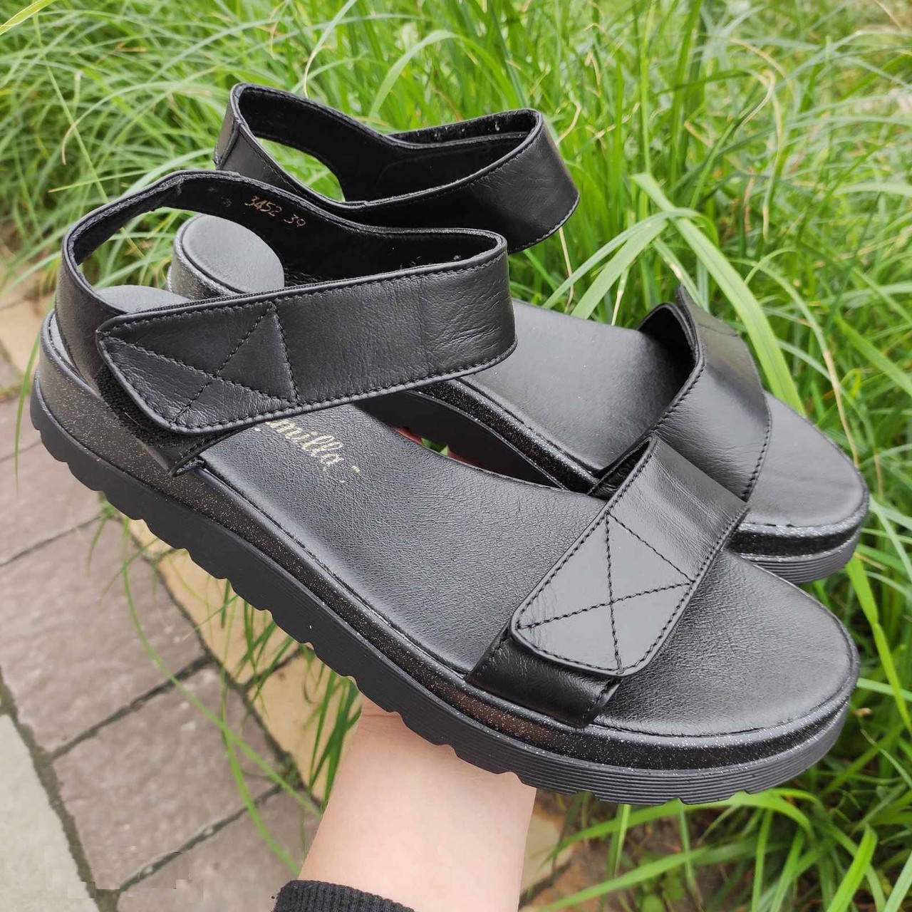 

Босоножки женские кожаные черные (22313) 38