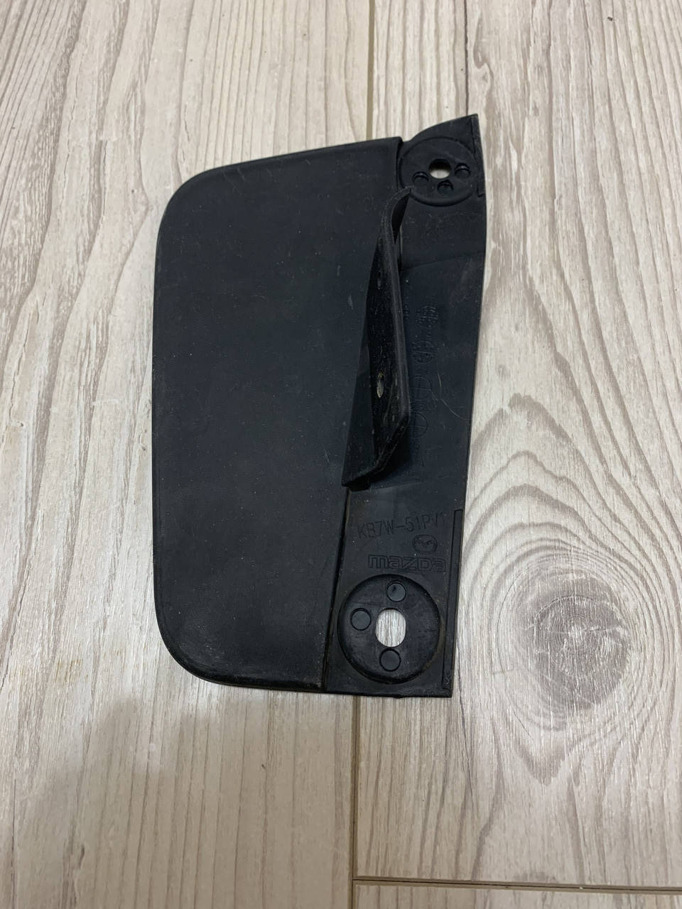 

Брызговик расширителя задний правый для Mazda CX-5 KF 2017-2022 Original б/у KB7W-51PV1 KB7W51PV1