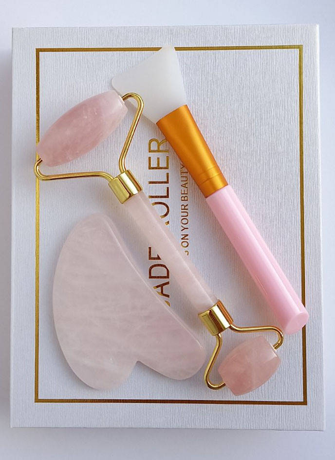 

Массажный набор для лица из розового кварца: Роллер (двусторонний) + скребок Гуаша + силиконовая кисть