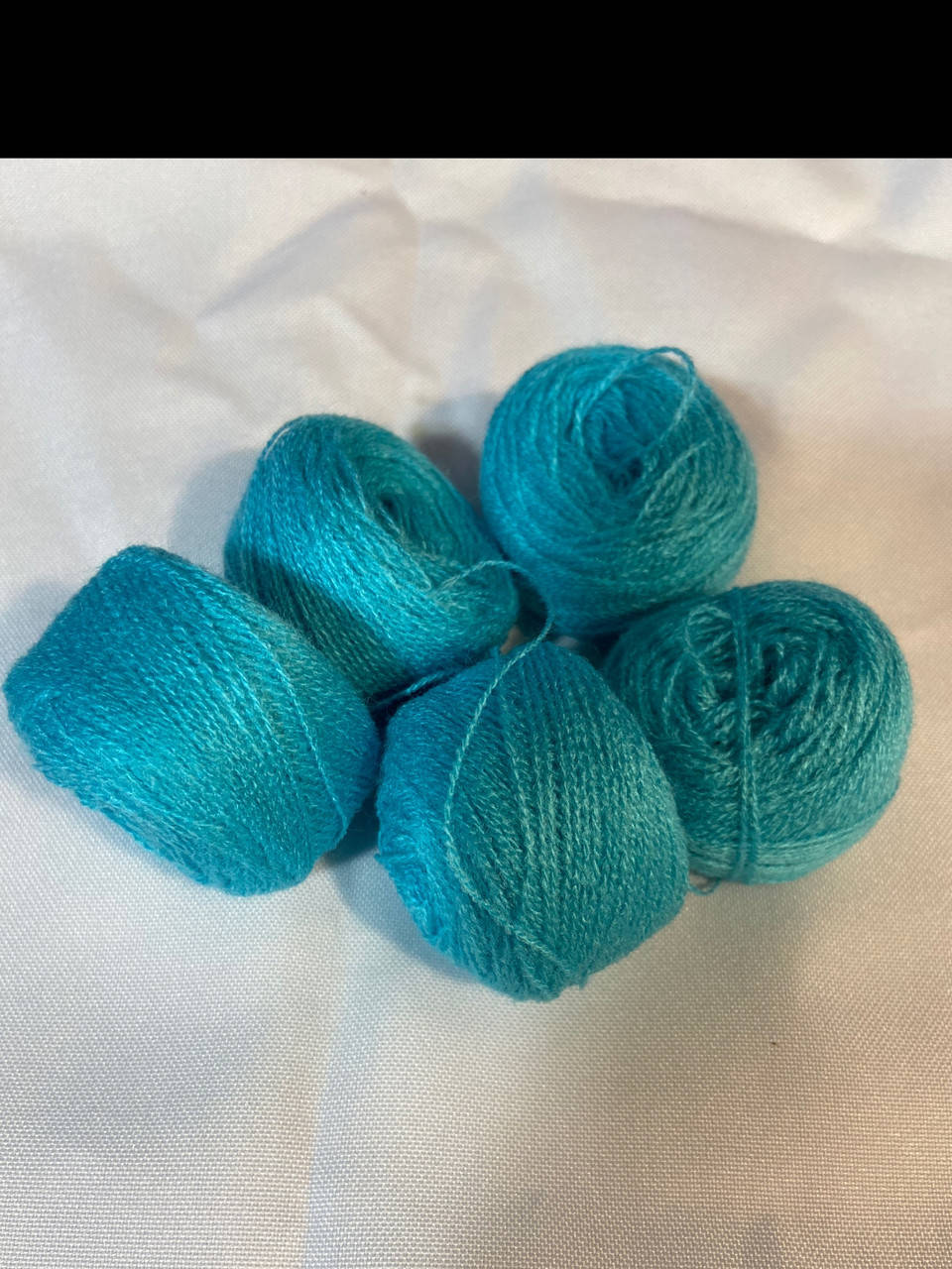 

Акрил для вышивки: голубой