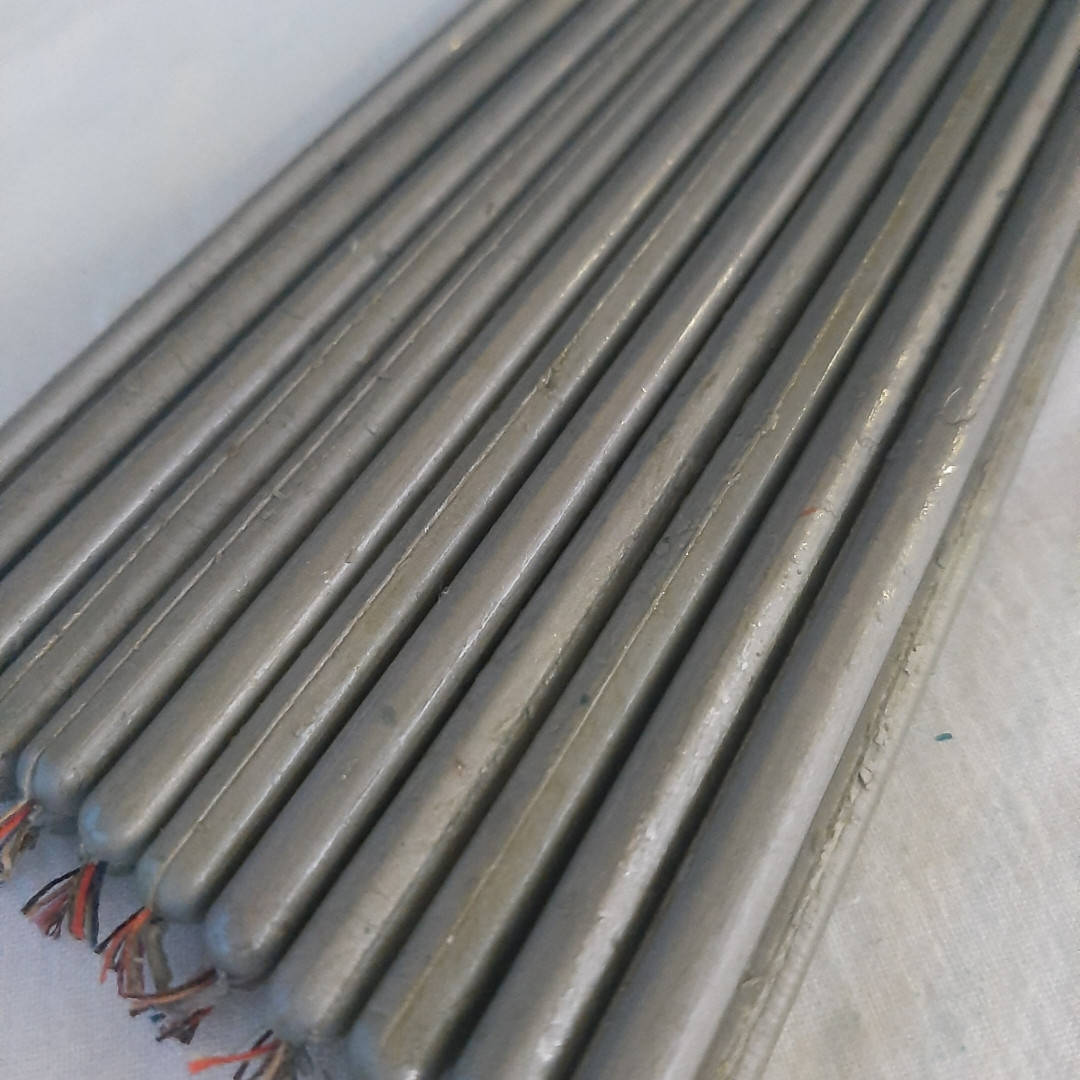 

Свечи серебряные набор из 25 шт. Цена 135 р, Высота 21 см, диаметр 0.7 см