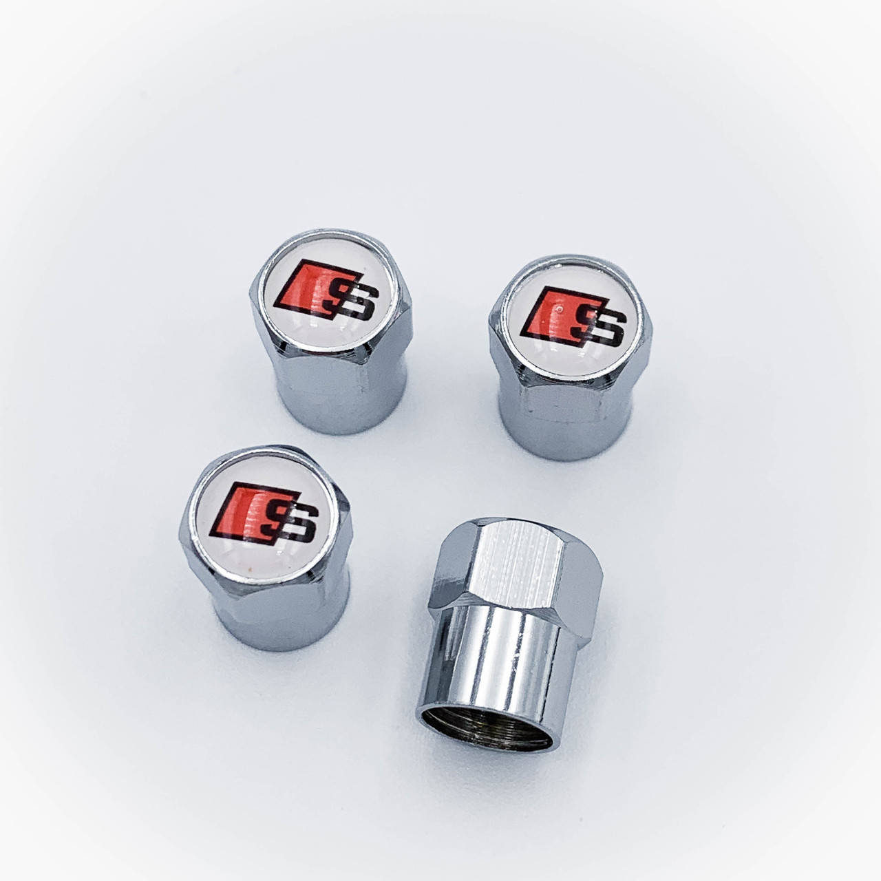 

Защитные колпачки на ниппеля AUDI (Ауди) S-line 4 шт Белый фон Хром