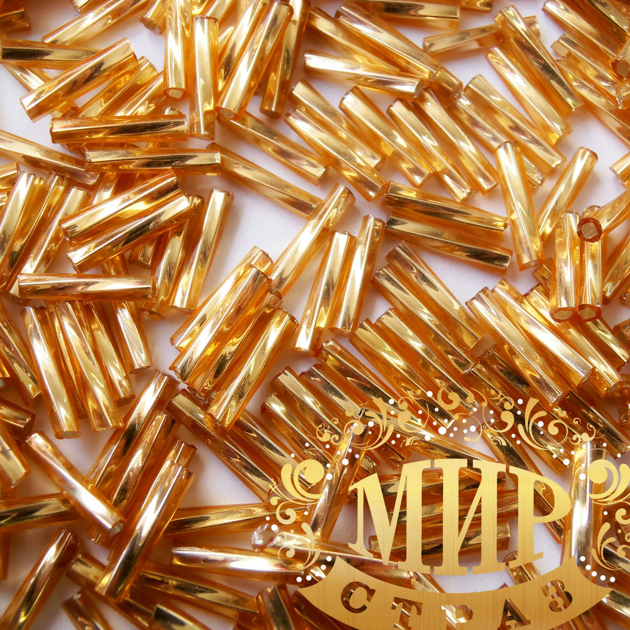 

Стеклярус витой.Цвет Золото.Длинна 9мм.Цена за 10гр