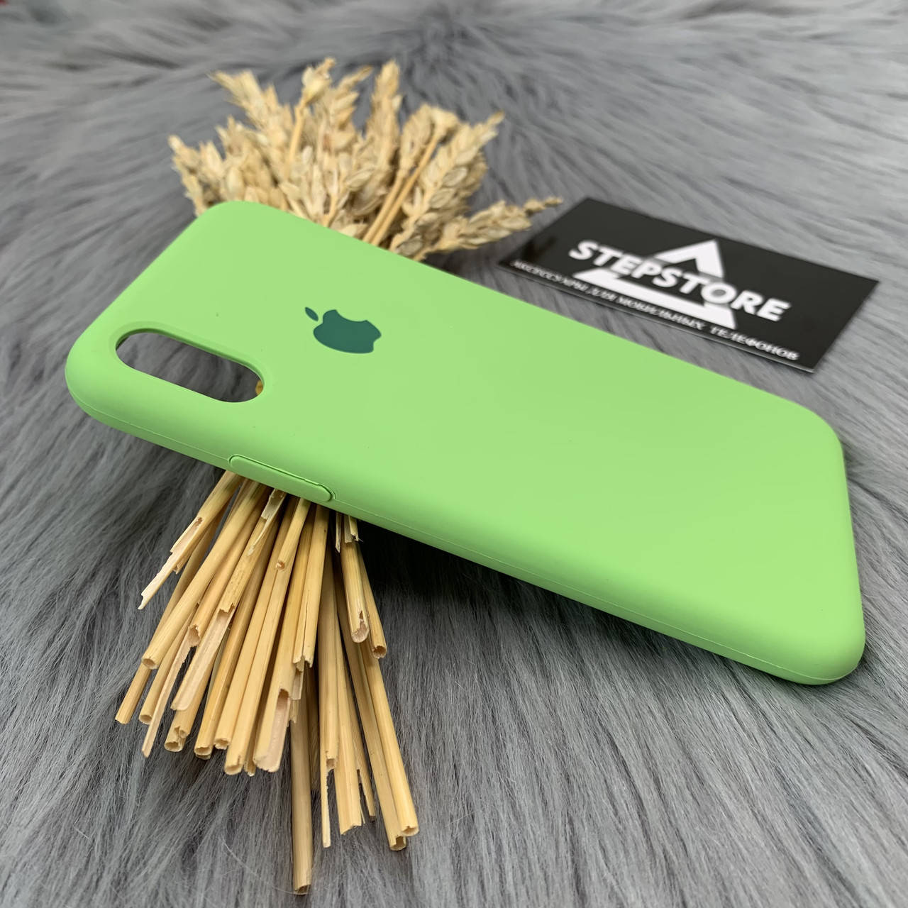 

Чехол Silicone case для iPhone X (10) / Xs (10s) с открытым низом микрофиброй силиконовый 7. Авокадо (Avocado)