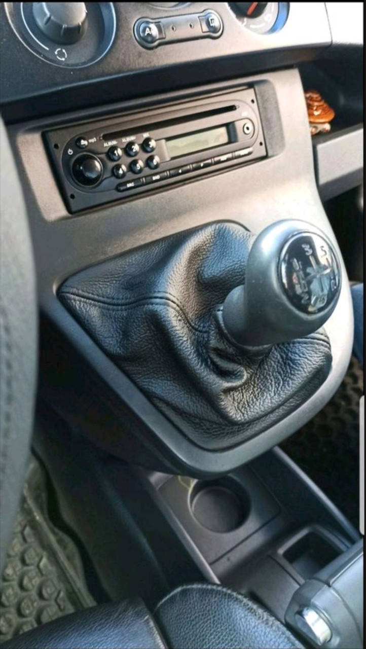 

Чехол КПП Renault Kangoo I, II, с 2007 г, кожаный