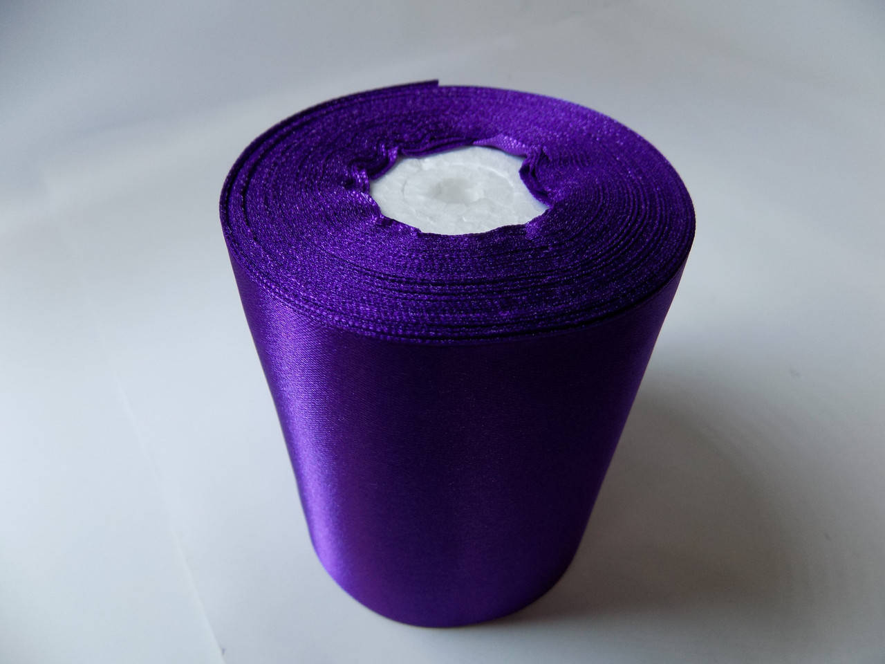 

Лента атласная 10.0 см (23 метра)