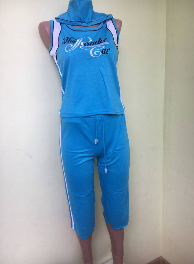 

Женский летний спортивный костюм в наличии