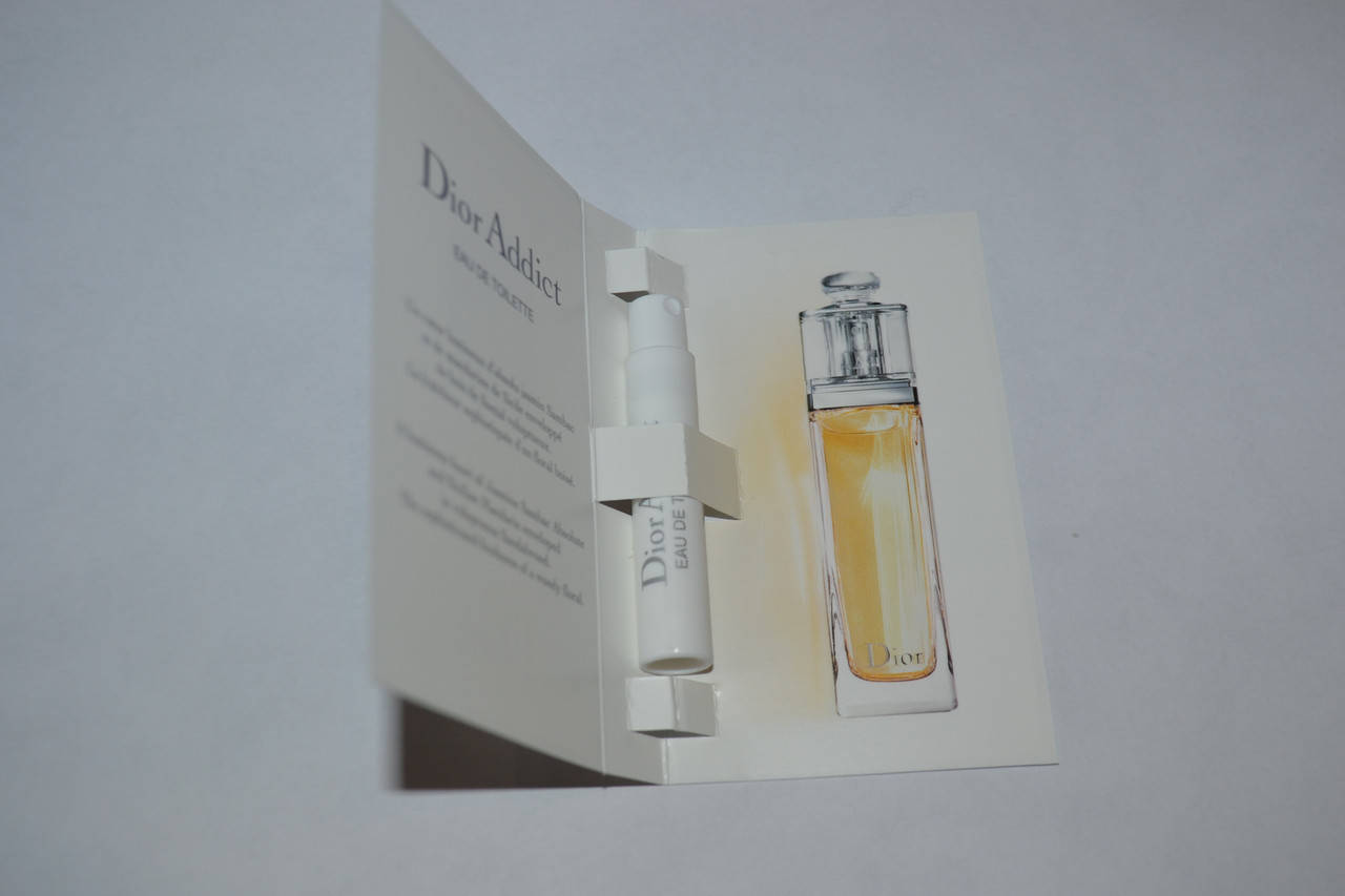 

Пробник женской туалетной воды Christian Dior Addict Eau de Toilette 1ml