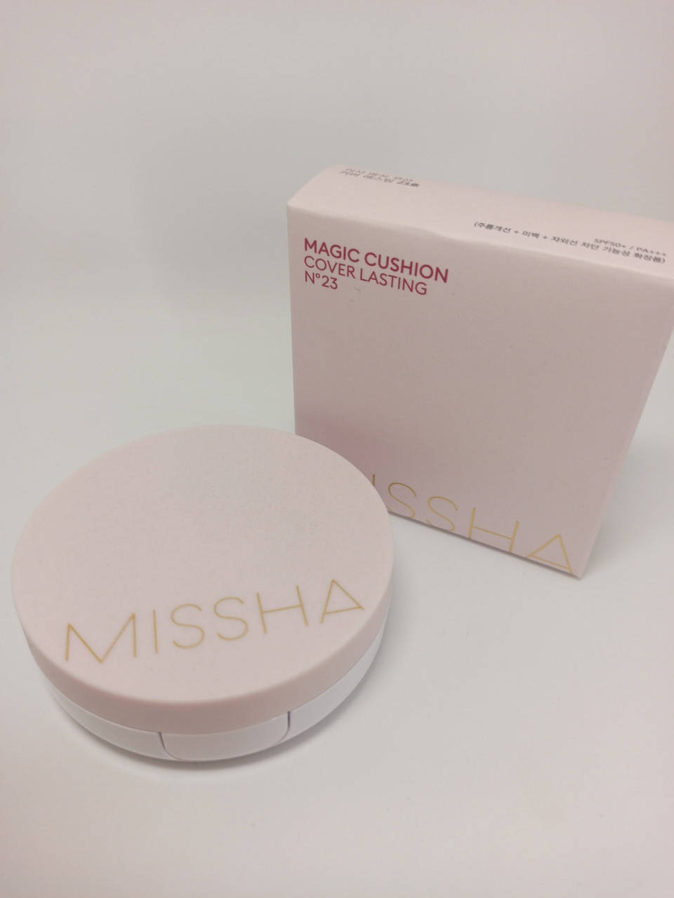 

Тональная основа-кушон Missha Magic Cushion Cover Lasting