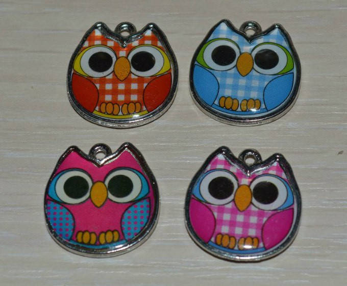 

Подвеска сова. размер 19 на 19 мм.(Красные)