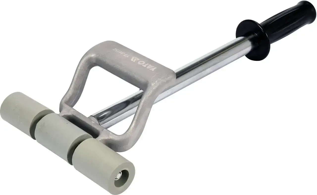 

Валик прижимной резиновый YATO Ø38 x 190 мм, стальная телескопическая ручка 450-690 мм