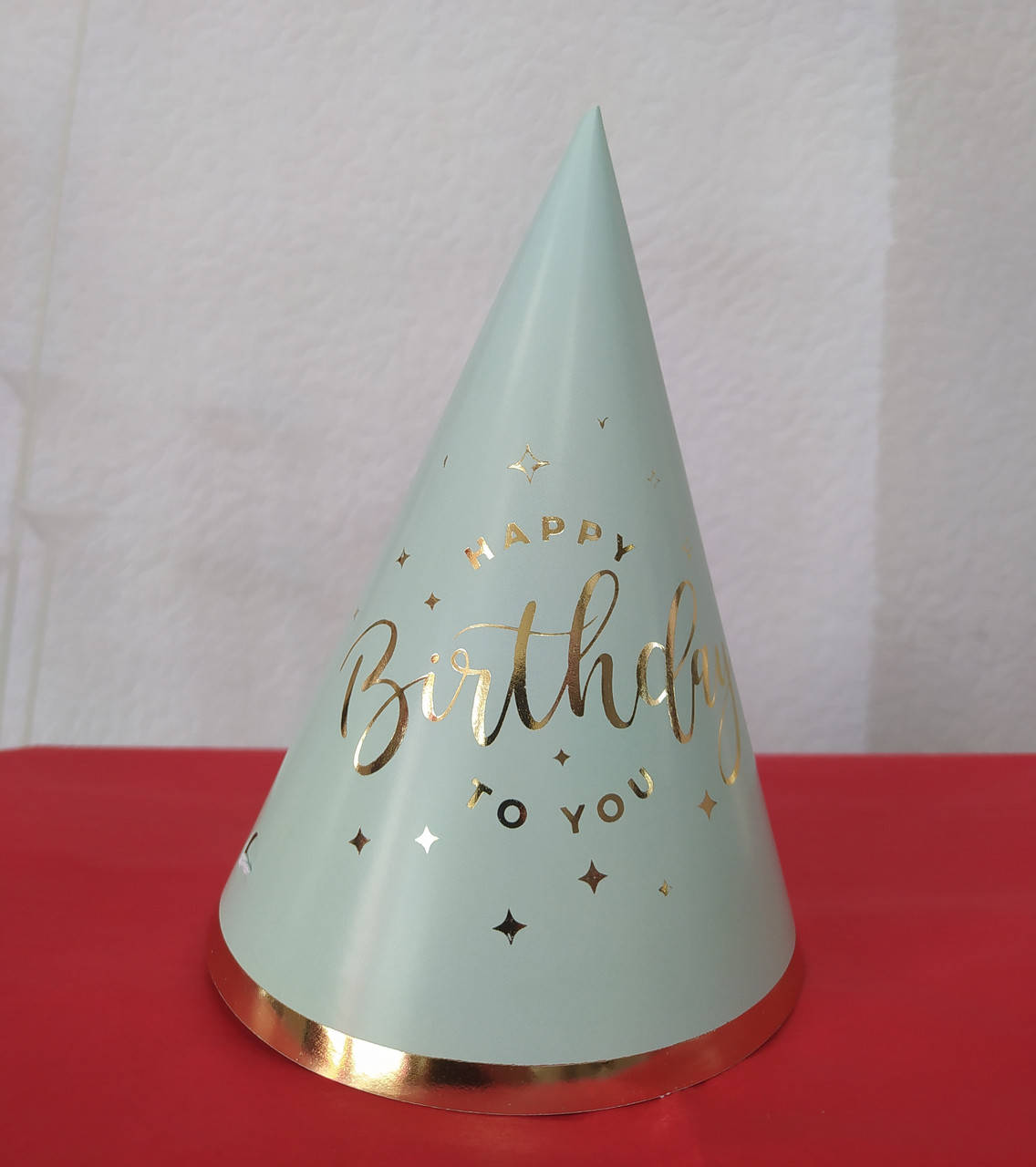 

Набор колпаков праздничных принт золото на мятном Happy Birthday 15 см