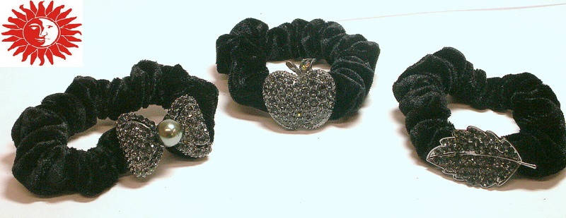 

Резинка для волос чёрная бархатная с камнями RК-17-24G, Черный