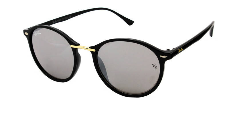 

Крутые очки солнцезащитные Ray Ban