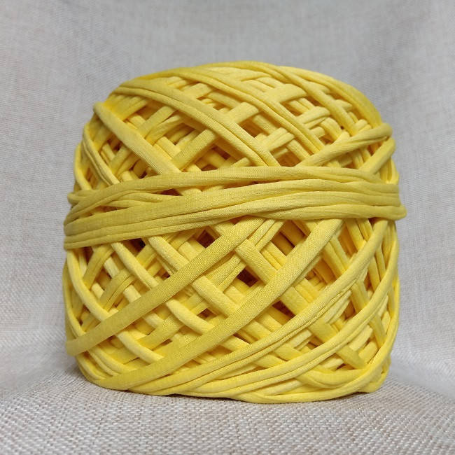 

Трикотажная пряжа вторичная, желтый, 5 мм., 100-120 м.