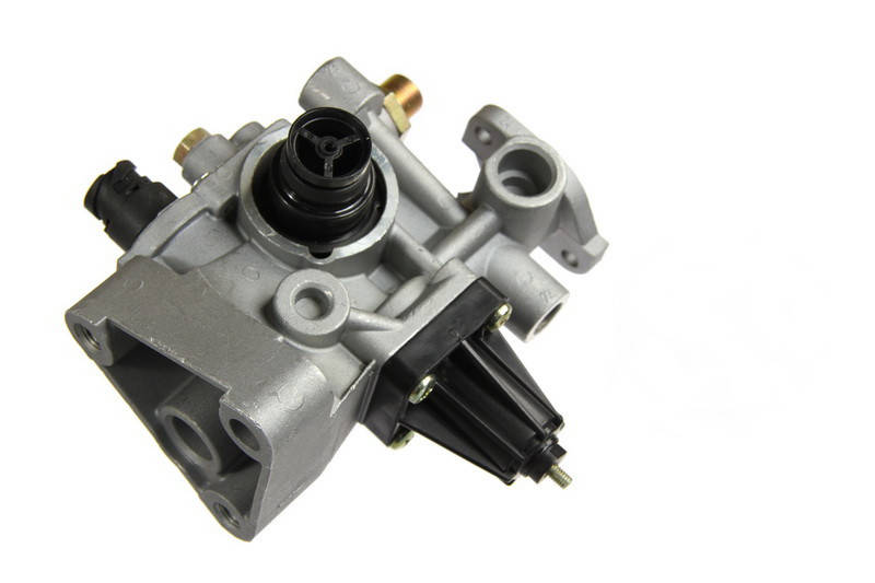 

Кран влагоотделитель воздуха MB ATEGO 9324000240