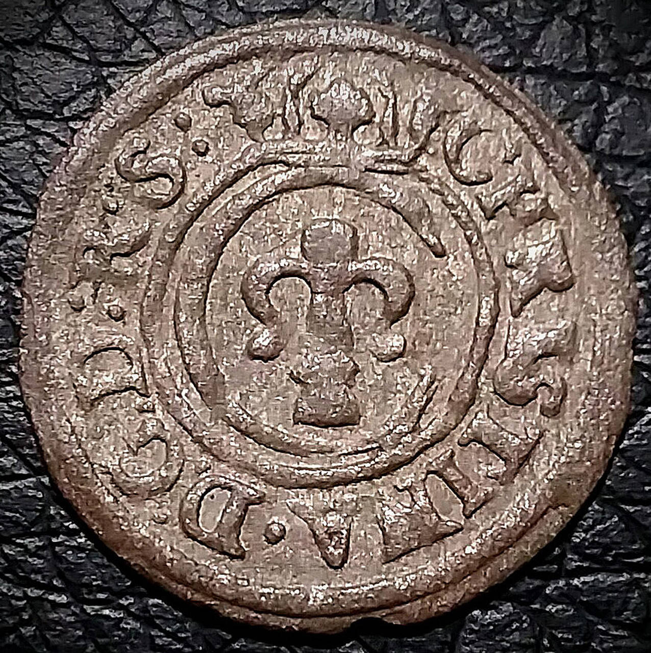 

Средневековая монета солид 1645 года Швеция (Рига) — Кристина I — серебро 500 пробы — состояние XF