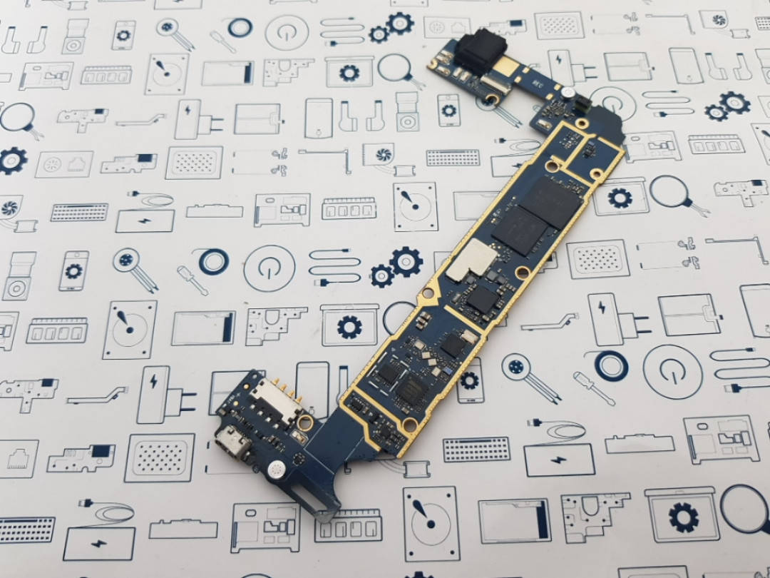 

С дефектом. Материнская плата Huawei Y5 -2 (CUN-U29) с разборки (паян USB)