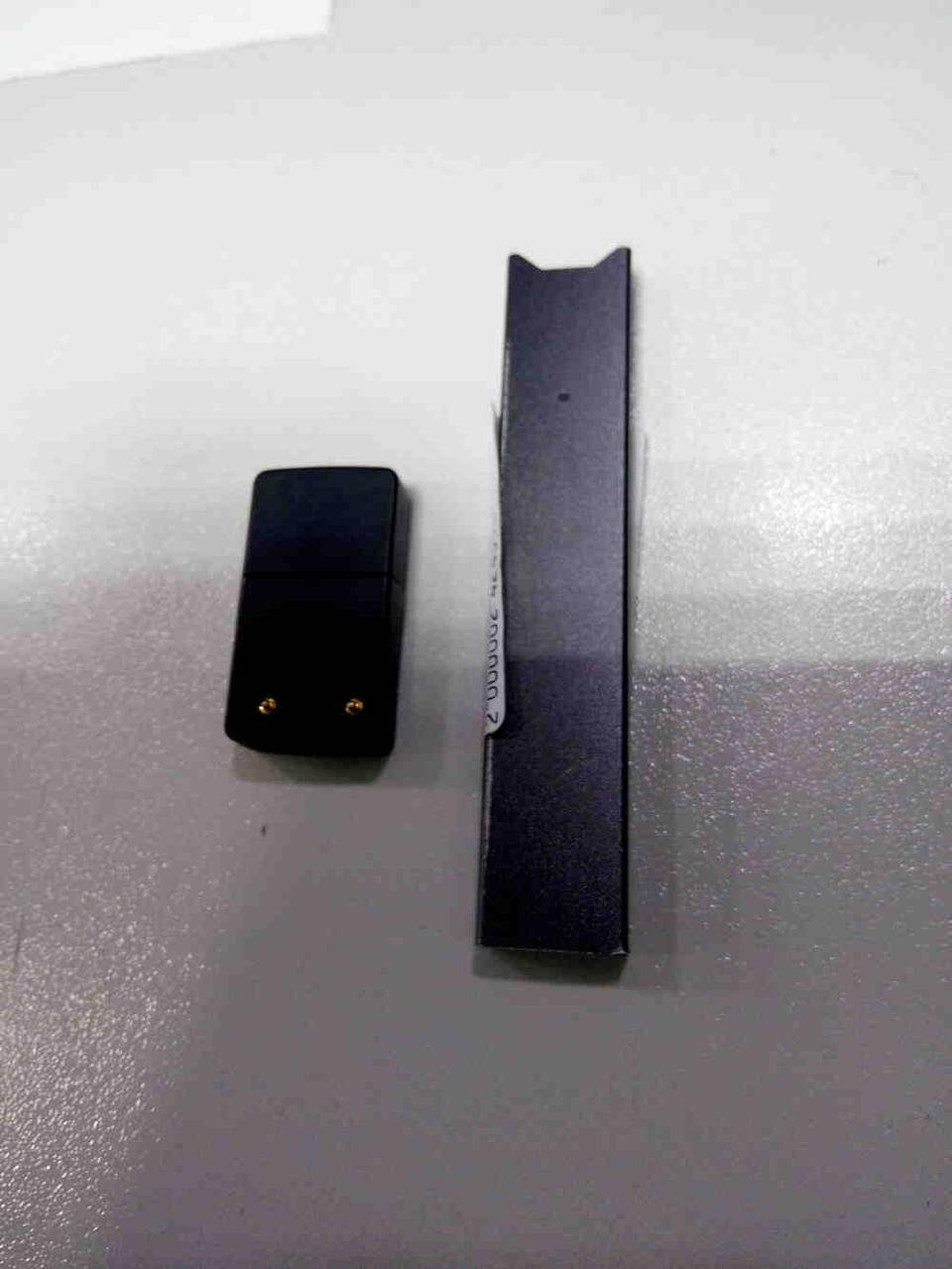 

Электронная сигарета вейп Б/У Juul Basic Kit