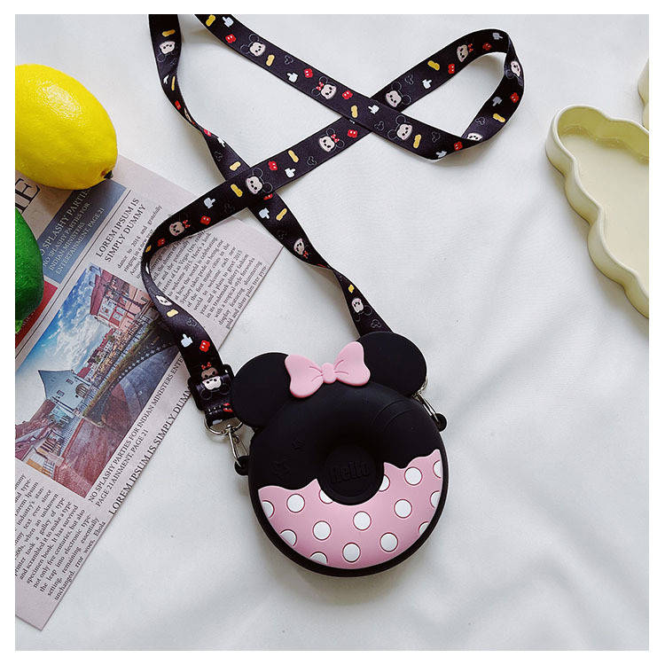 

Детская сумочка силикон Mickey Mouse. Детская силиконовая сумка на плечо 14*12*4