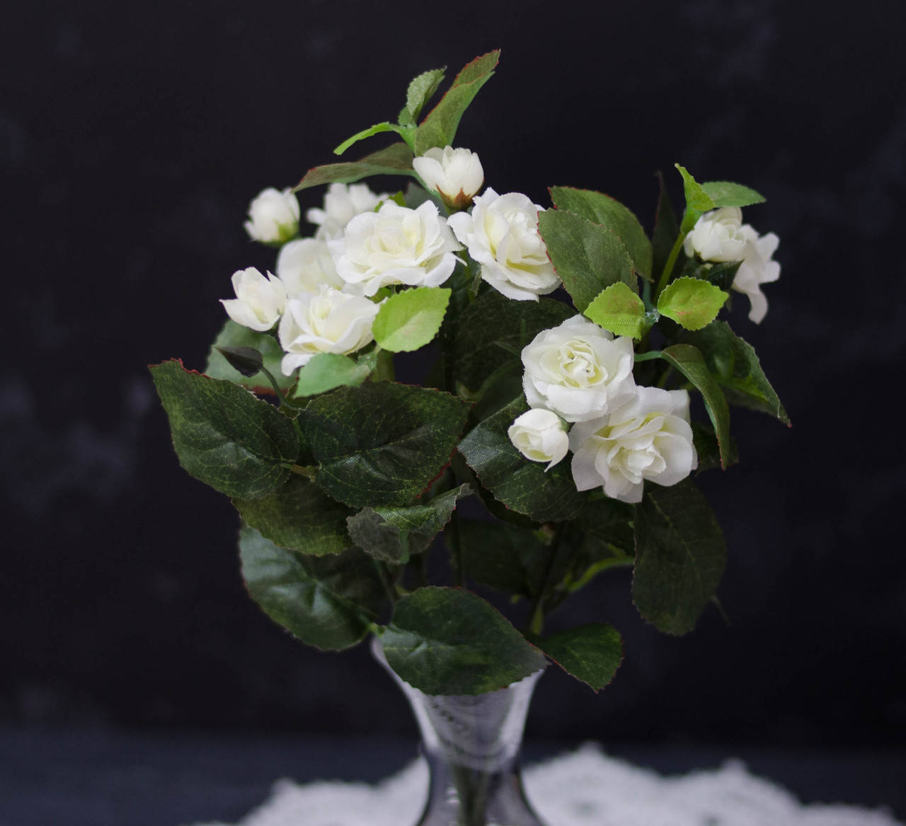 

Букет роз миник белые премиум