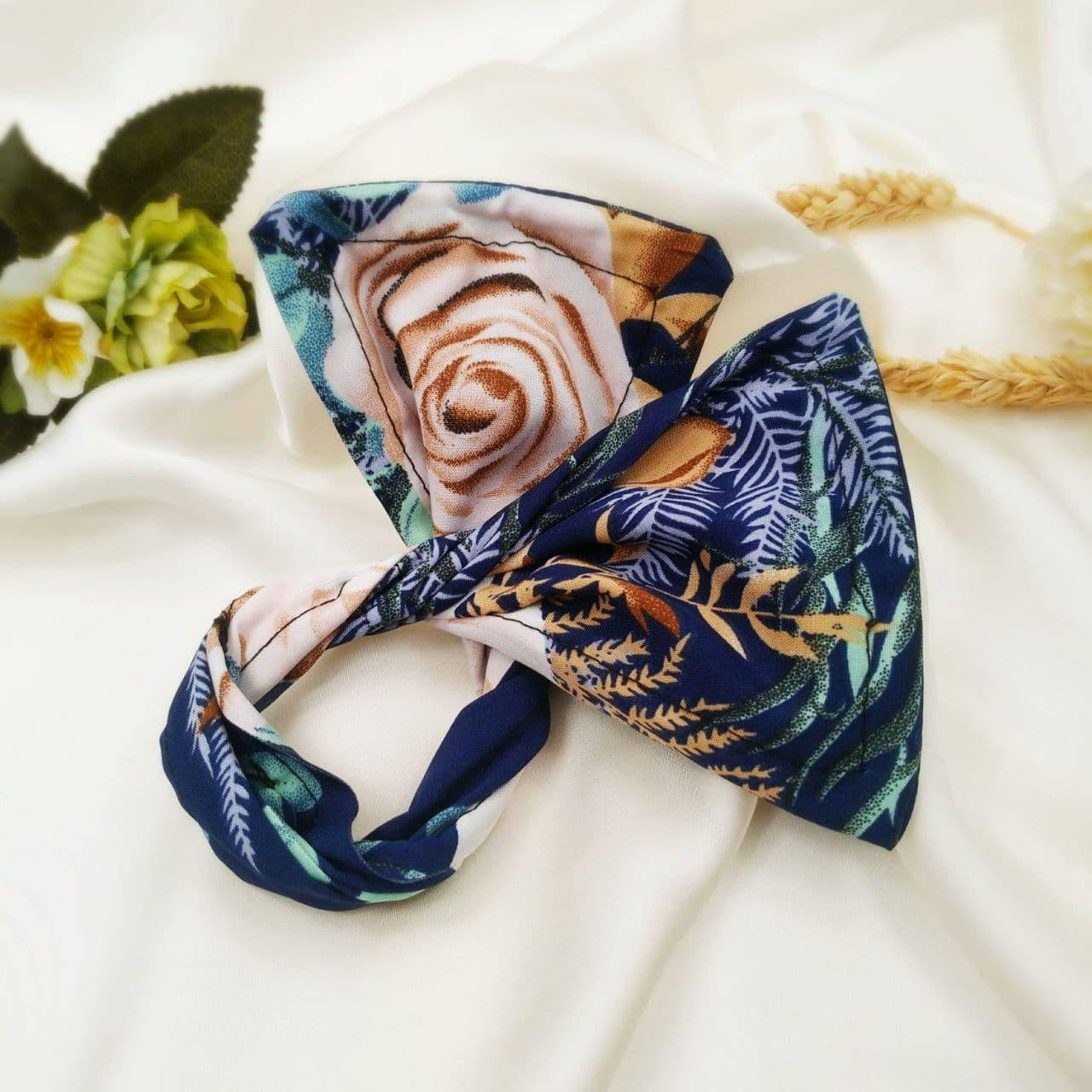 

Заколка твистер бантик синих оттенков