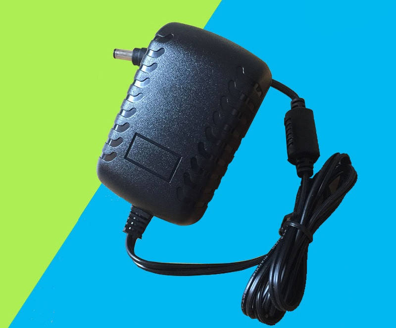 

Блок питания импульсный 12V 1А 5,5*2,5мм