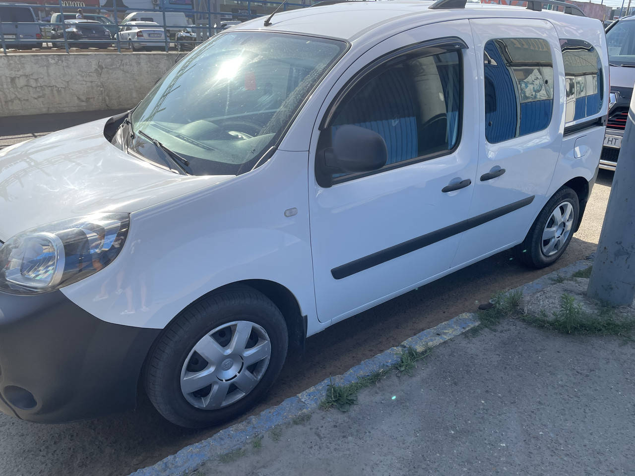 

Дефлекторы окон (ветровики) Renault Kangoo 2013-> 2шт (HIC)