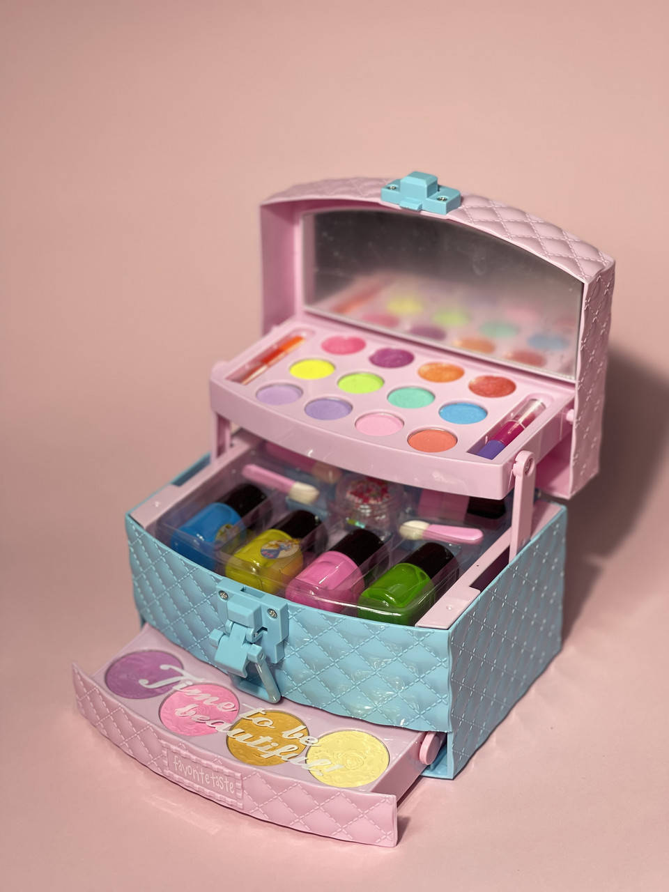 

Косметика детская в Шкатулке CS 68 E