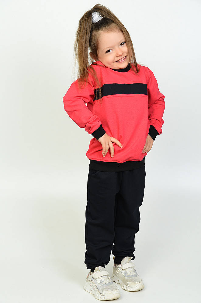 

Спортивный костюм детский черно-красный Ромашка 137455P