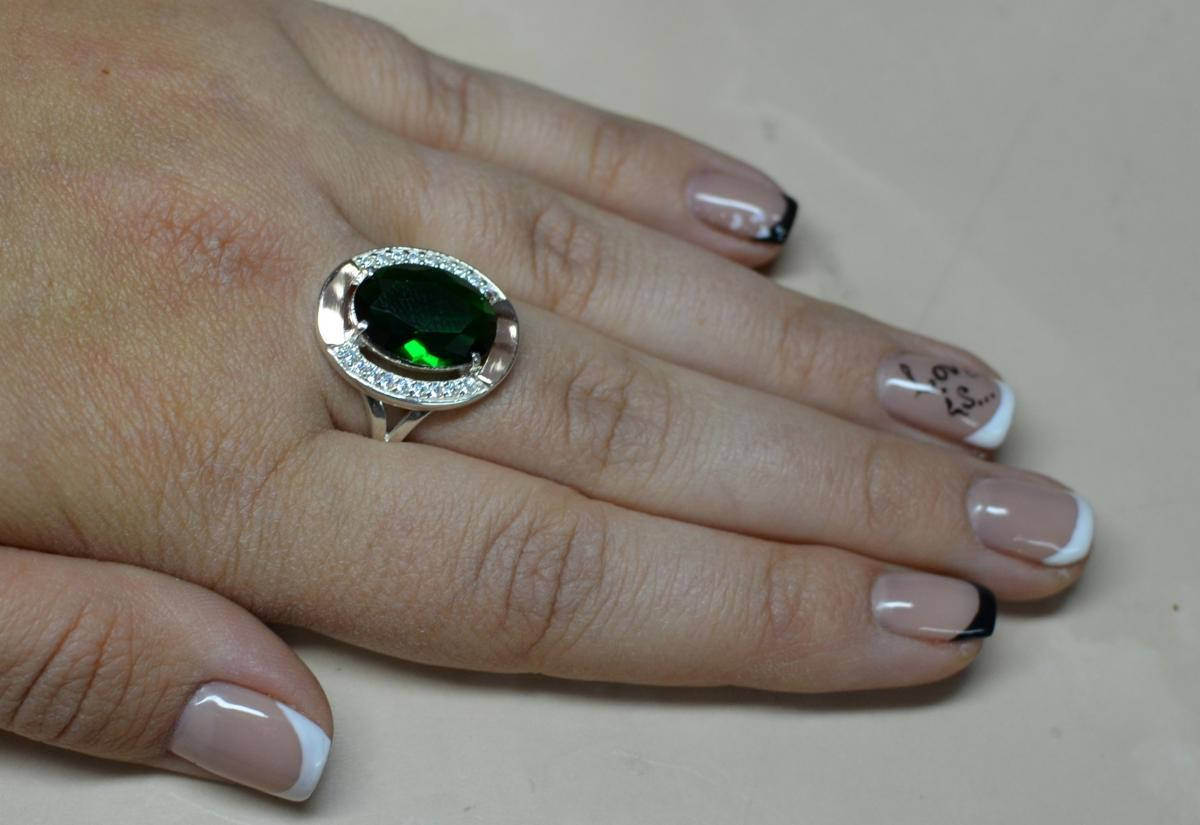 

Женское Серебряное Кольцо с Золотыми Вставками