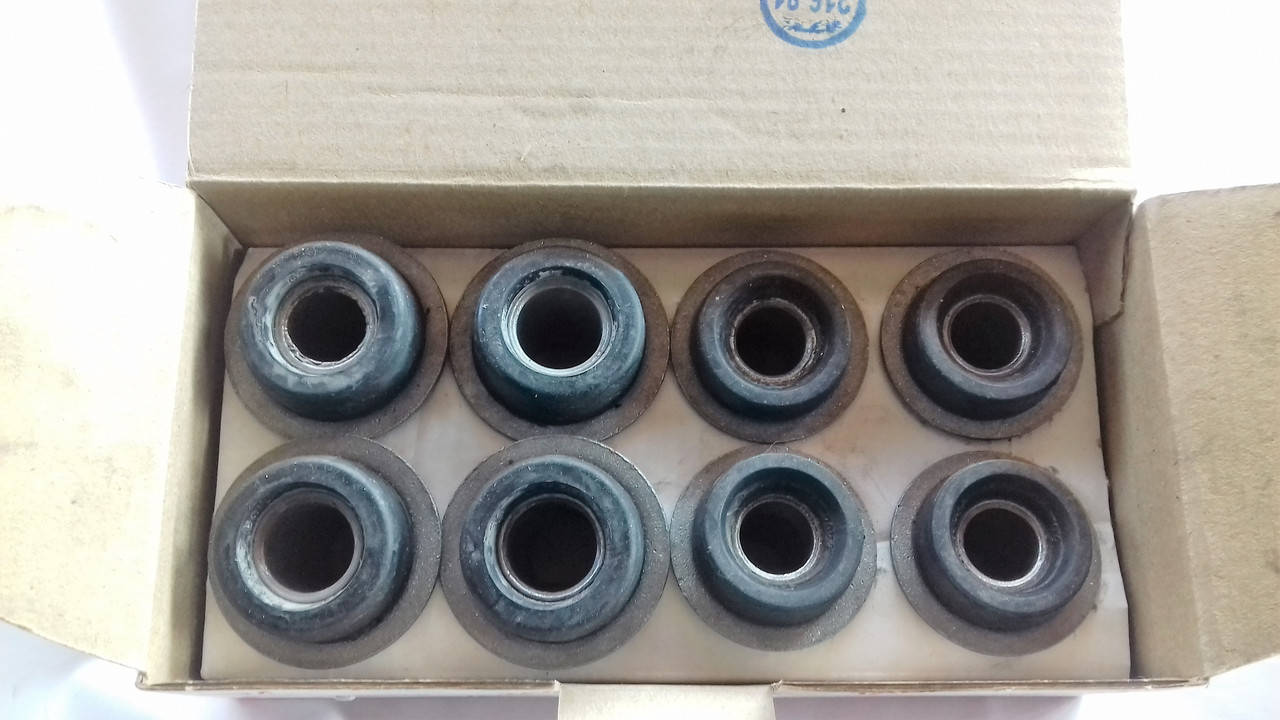 

Сайлентблоки передних рычагов ваз 2101 2102 2103 2104 2105 2106 2107 БРТ завод