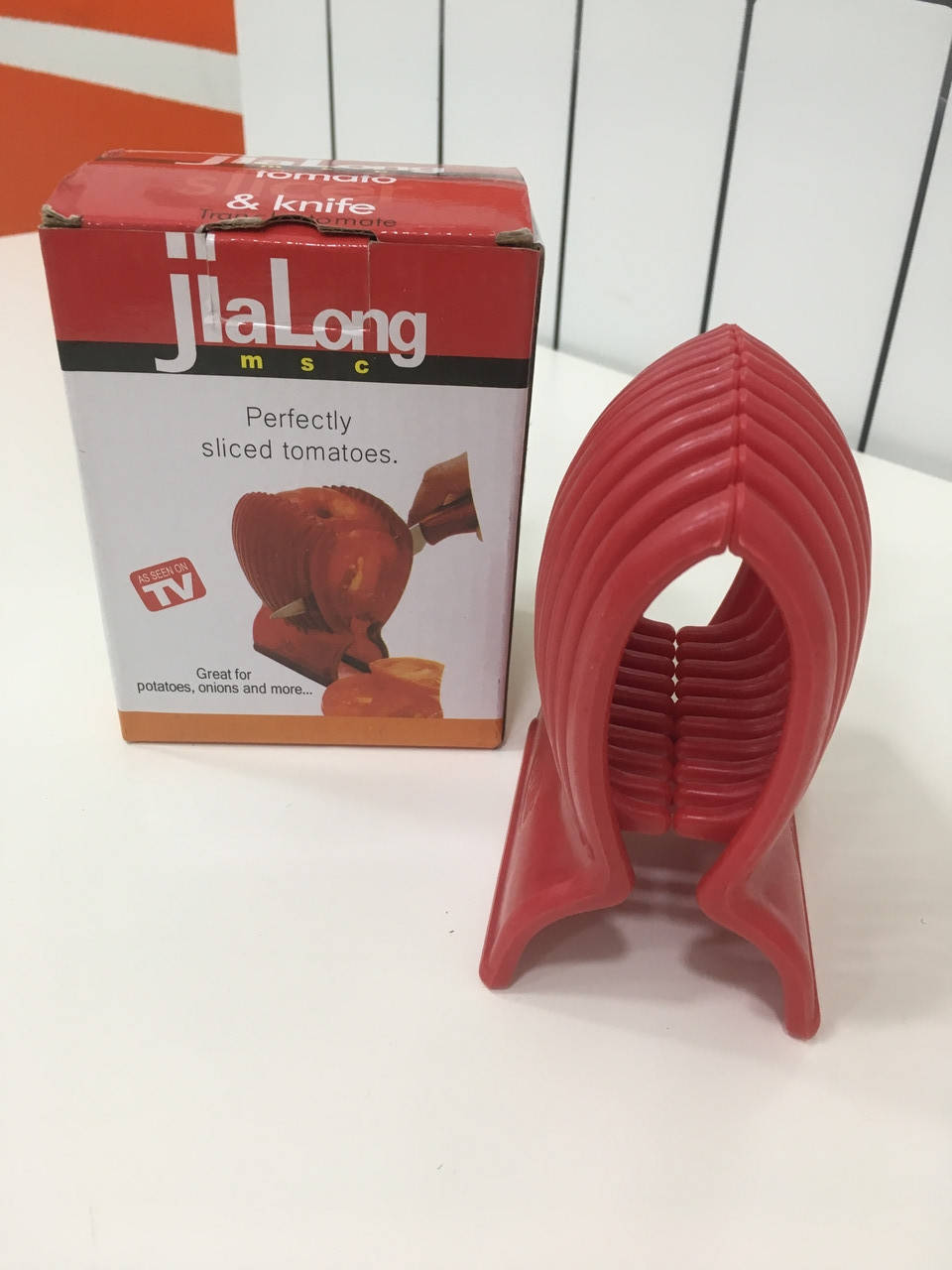 

Форма для нарізки томатів, фруктів, овочів Perfectly Sliced Tomatoes