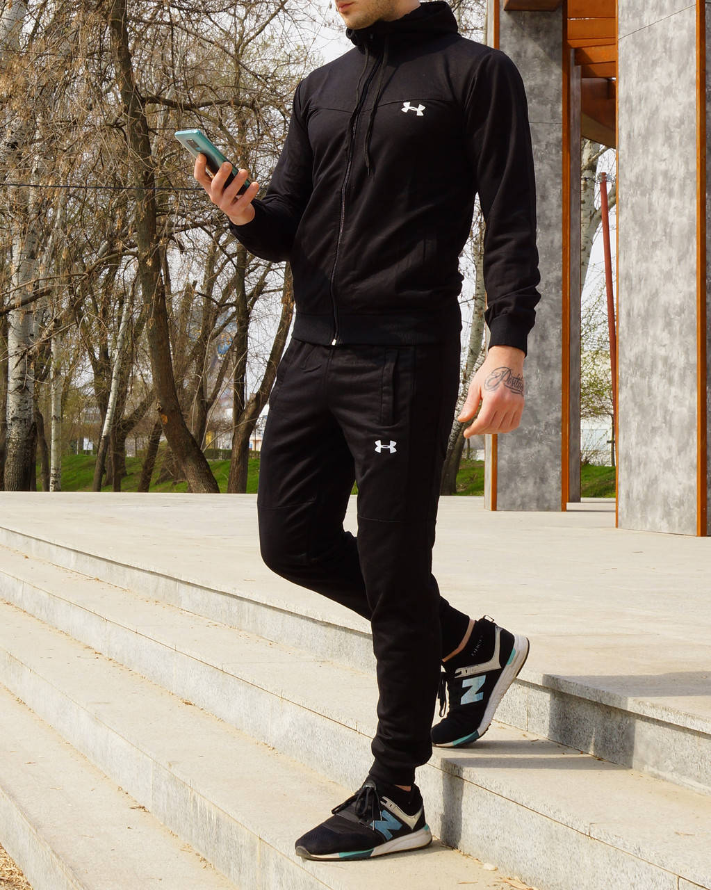 

Спортивный костюм Under Armour черный L